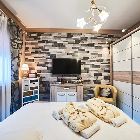 Alpremira Apartamento *