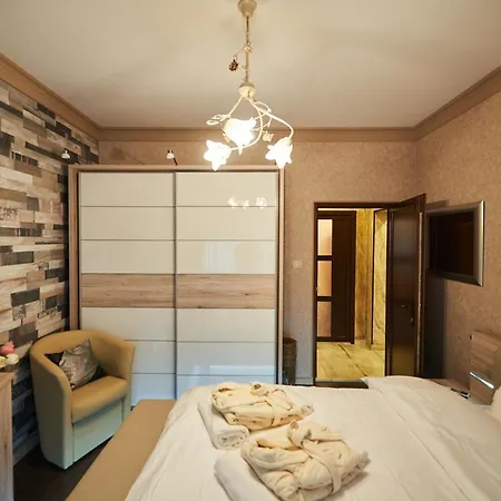 Alpremira * וארנה