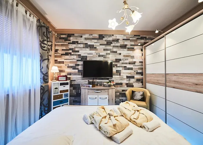 Alpremira Apartman *